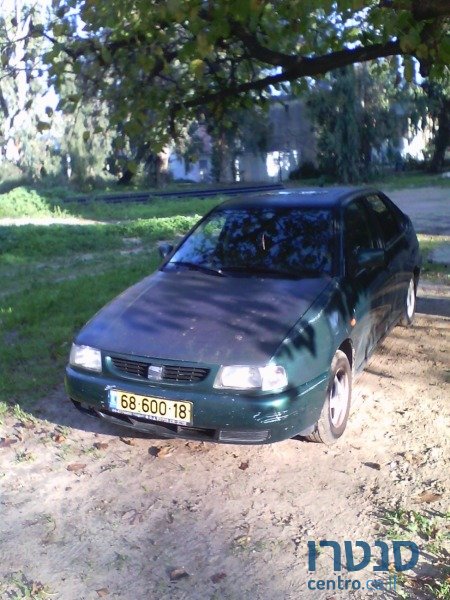 1998' SEAT Cordoba photo #1