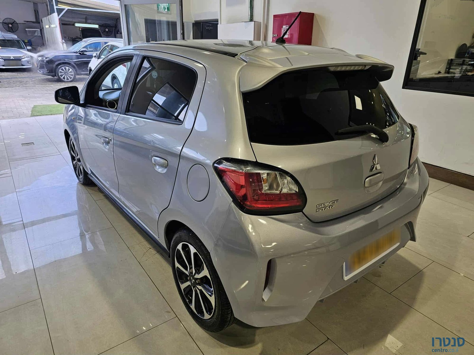 2020' Mitsubishi Space Star photo #4