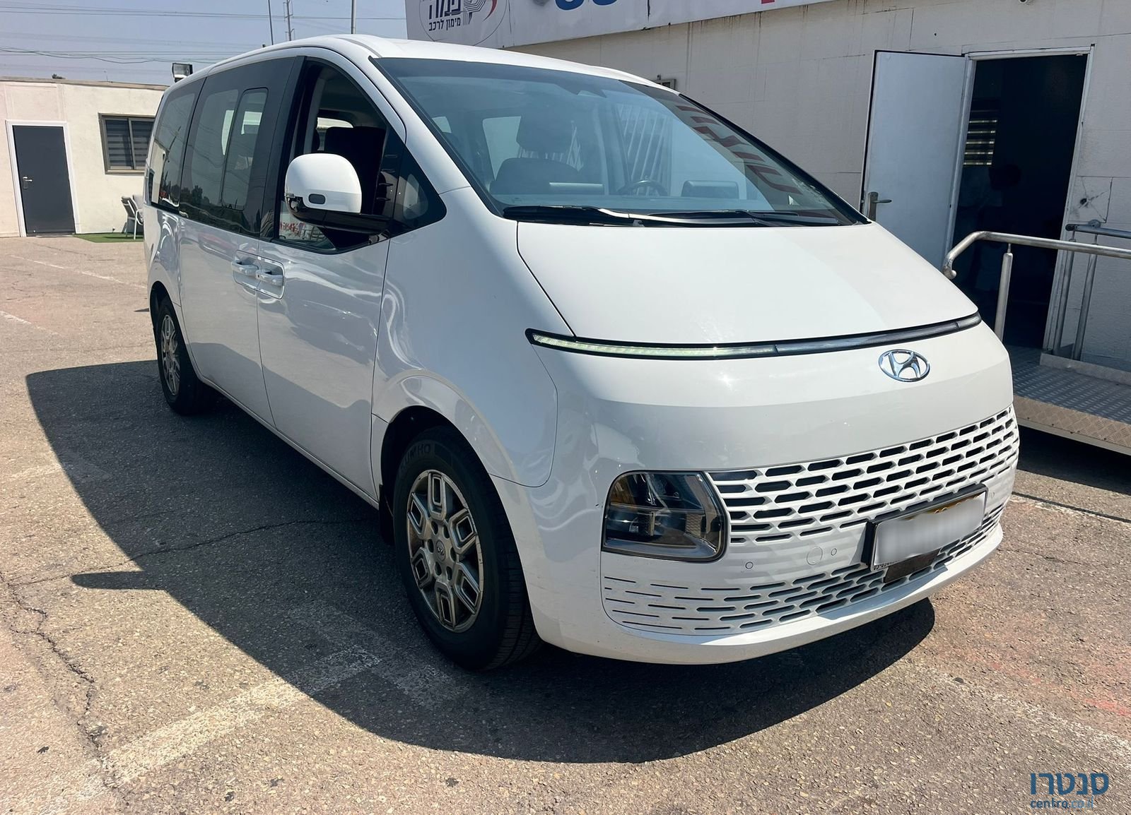 2023' Hyundai Staria יונדאי סטאריה photo #1