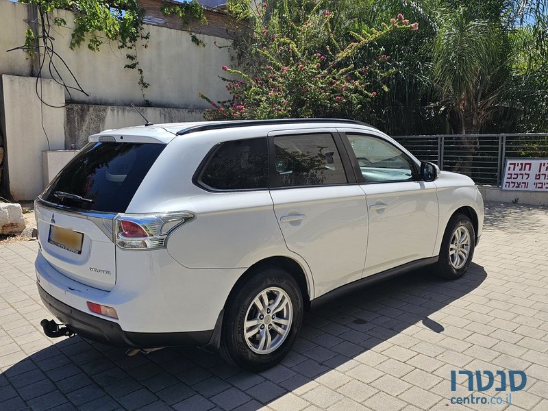 2013' Mitsubishi Outlander מיצובישי אאוטלנדר photo #4