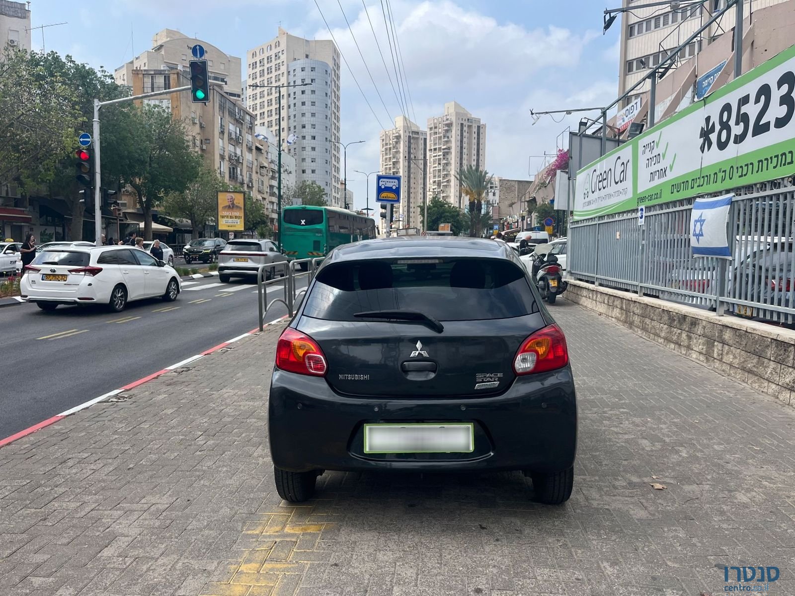 2015' Mitsubishi Space Star photo #4