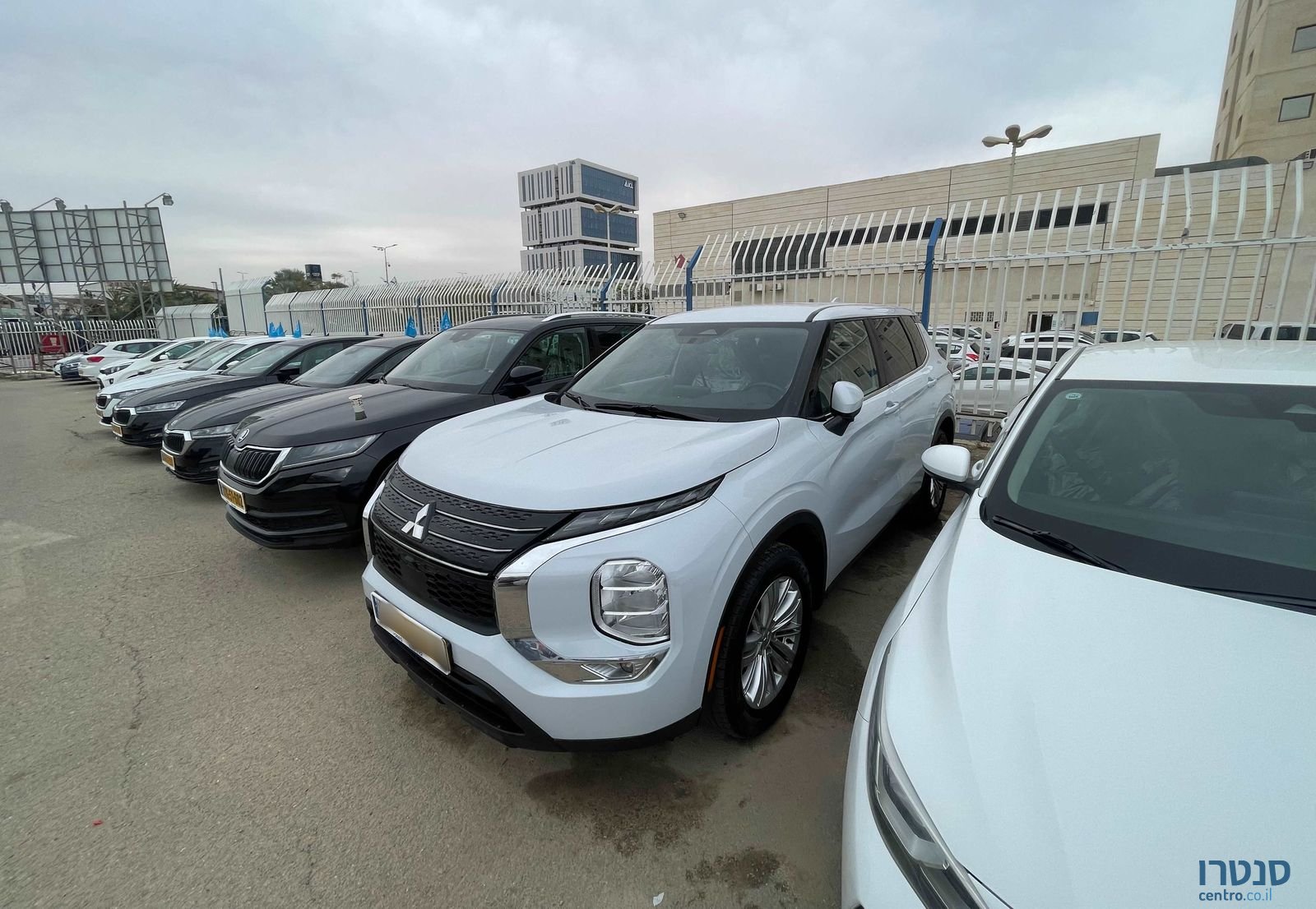 2023' Mitsubishi Outlander מיצובישי אאוטלנדר photo #4