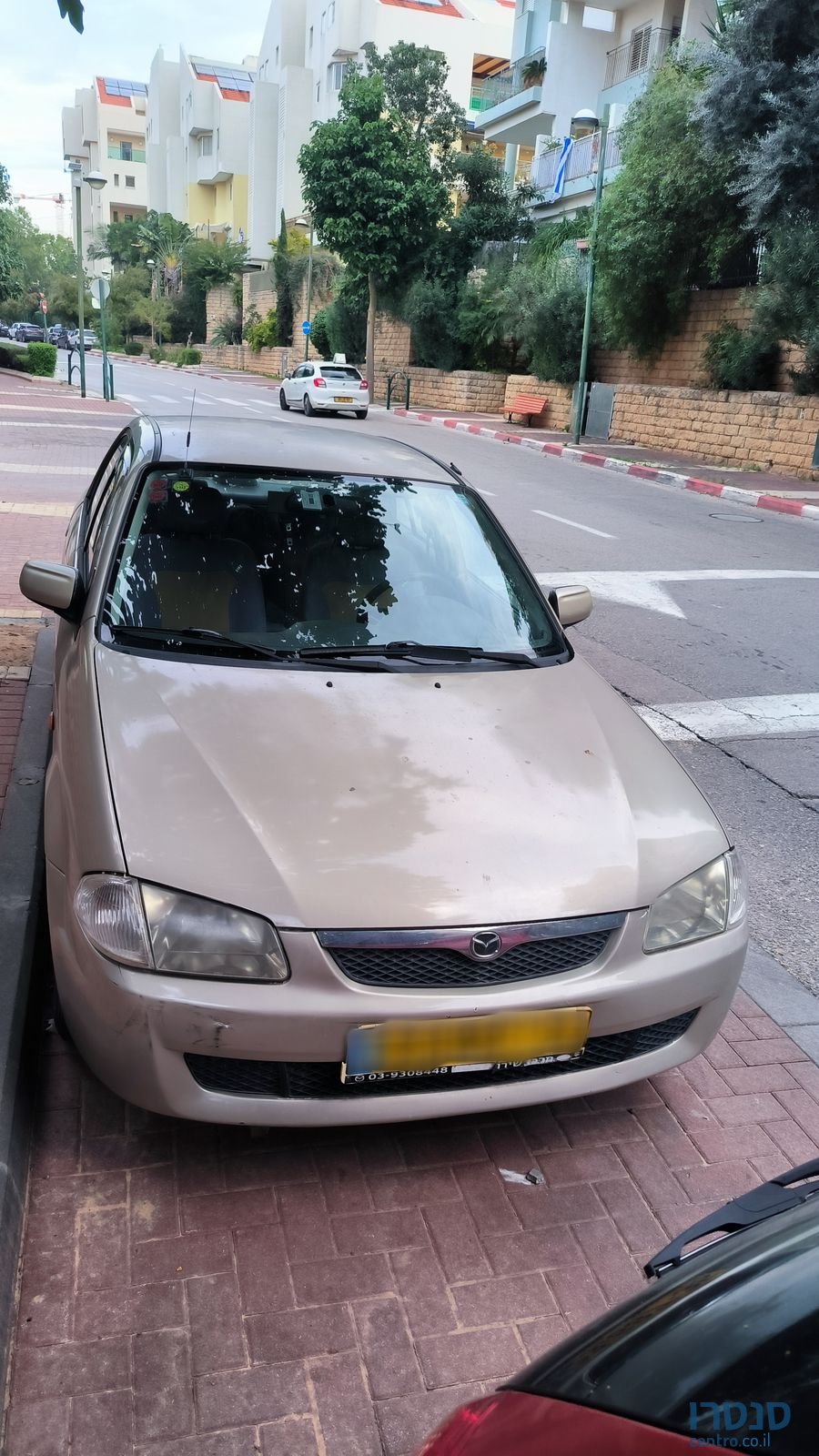 2001' Mazda 323 מאזדה לאנטיס photo #3
