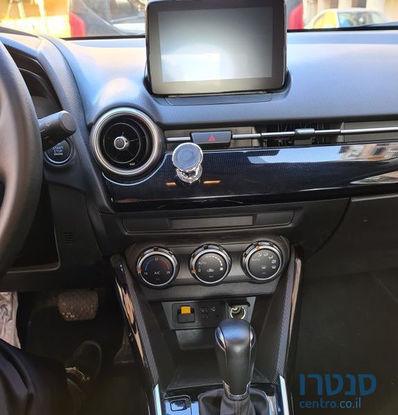 2022' Mazda 2 מאזדה photo #3