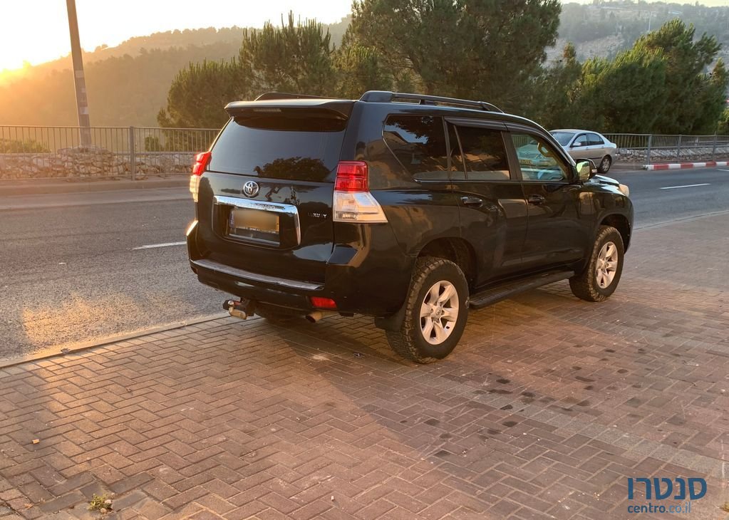 2010' Toyota Land Cruiser טויוטה לנד קרוזר photo #4
