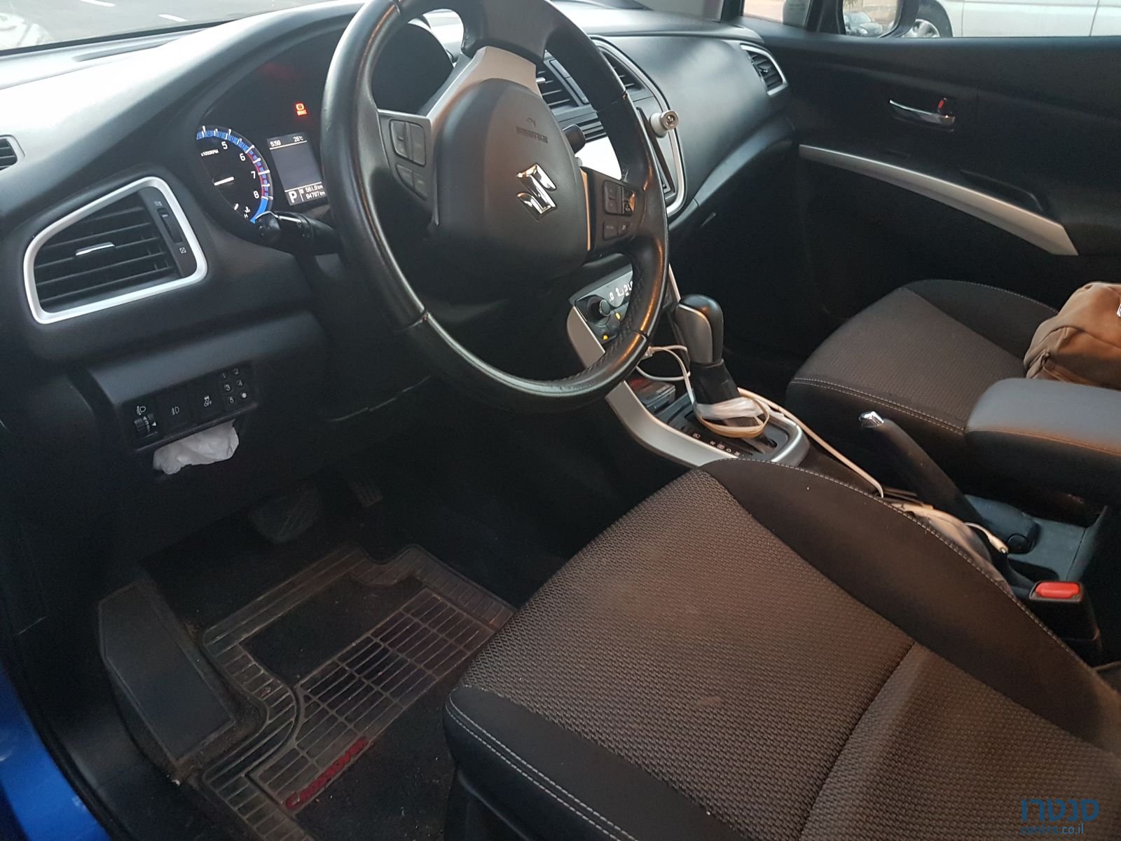 2015' Suzuki SX4 . photo #1