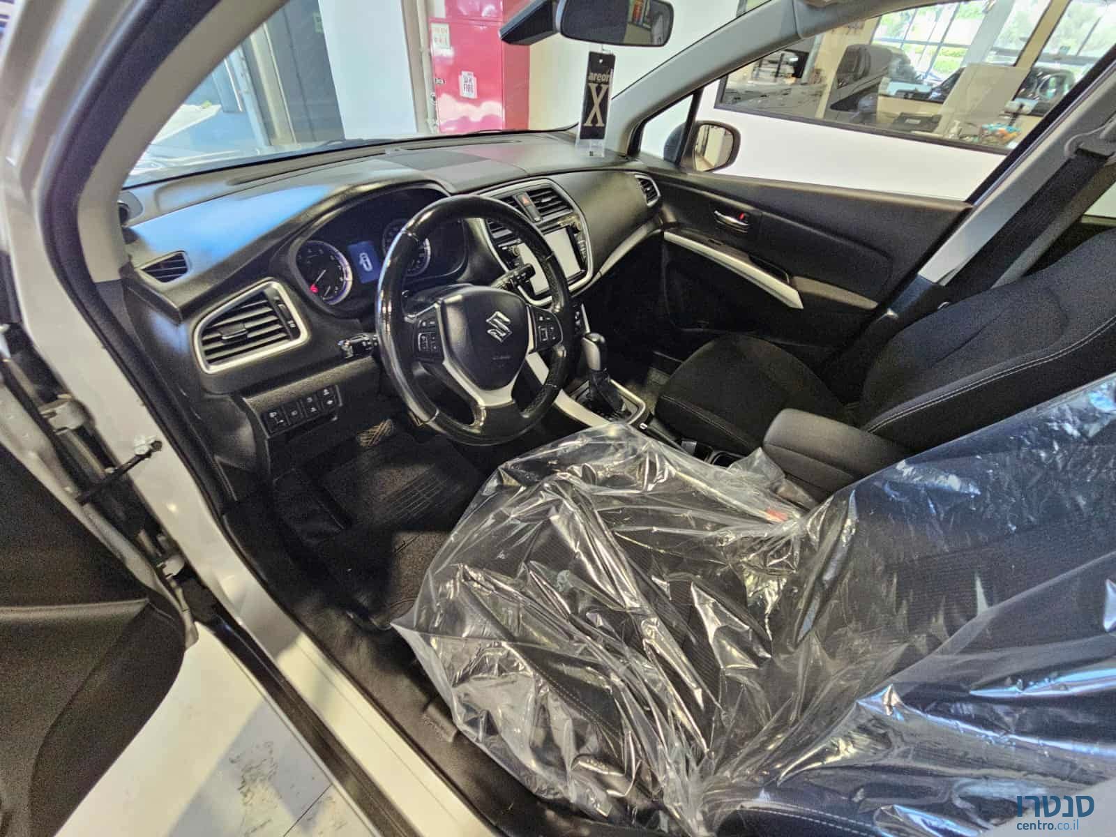 2021' Suzuki SX4 S-Cross photo #5