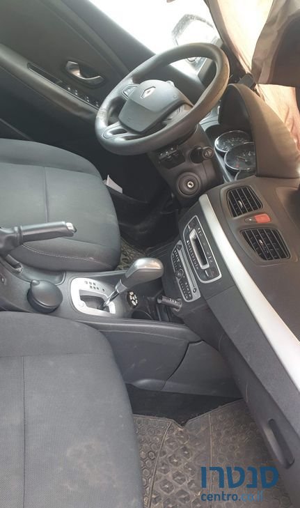 2010' Renault Megane רנו מגאן photo #5