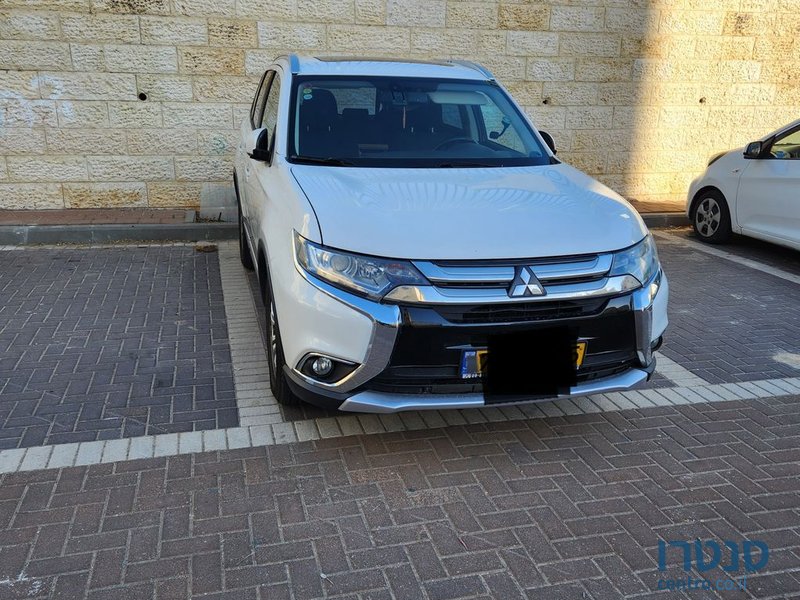 2017' Mitsubishi Outlander מיצובישי אאוטלנדר photo #2