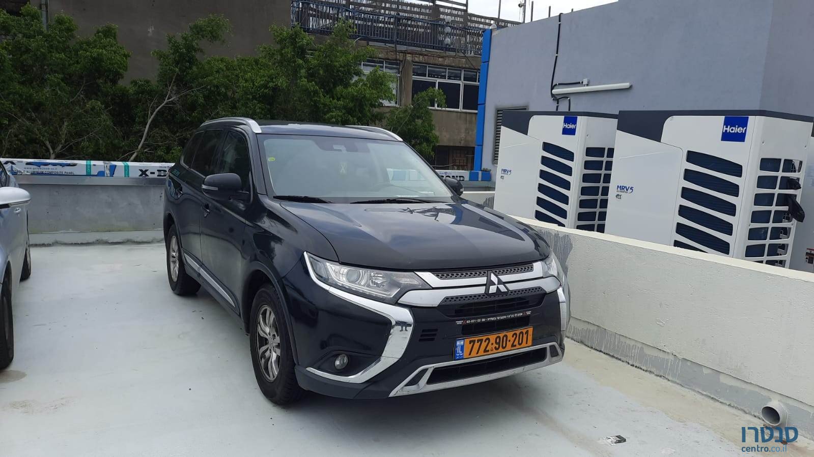 2018' Mitsubishi Outlander photo #1