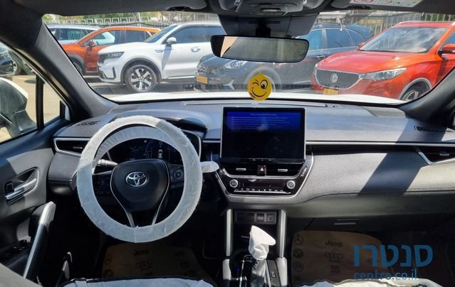 2024' Toyota Corolla Cross טויוטה קורולה קרוס photo #4
