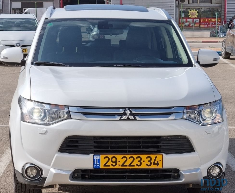 2015' Mitsubishi Outlander מיצובישי אאוטלנדר photo #3