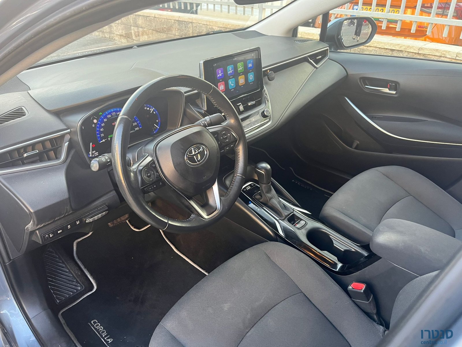 2019' Toyota Corolla photo #4