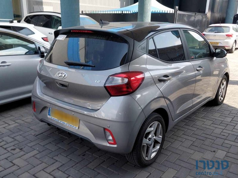 2022' Hyundai i10 photo #2