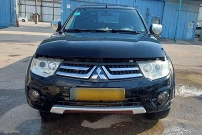 2014' Mitsubishi L200 מיצובישי טרייטון
