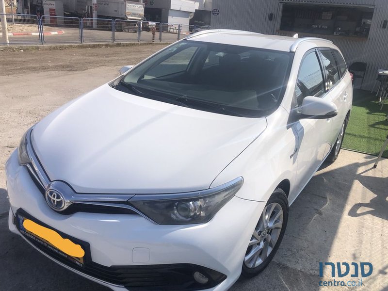 2015' Toyota Auris טויוטה אוריס photo #1