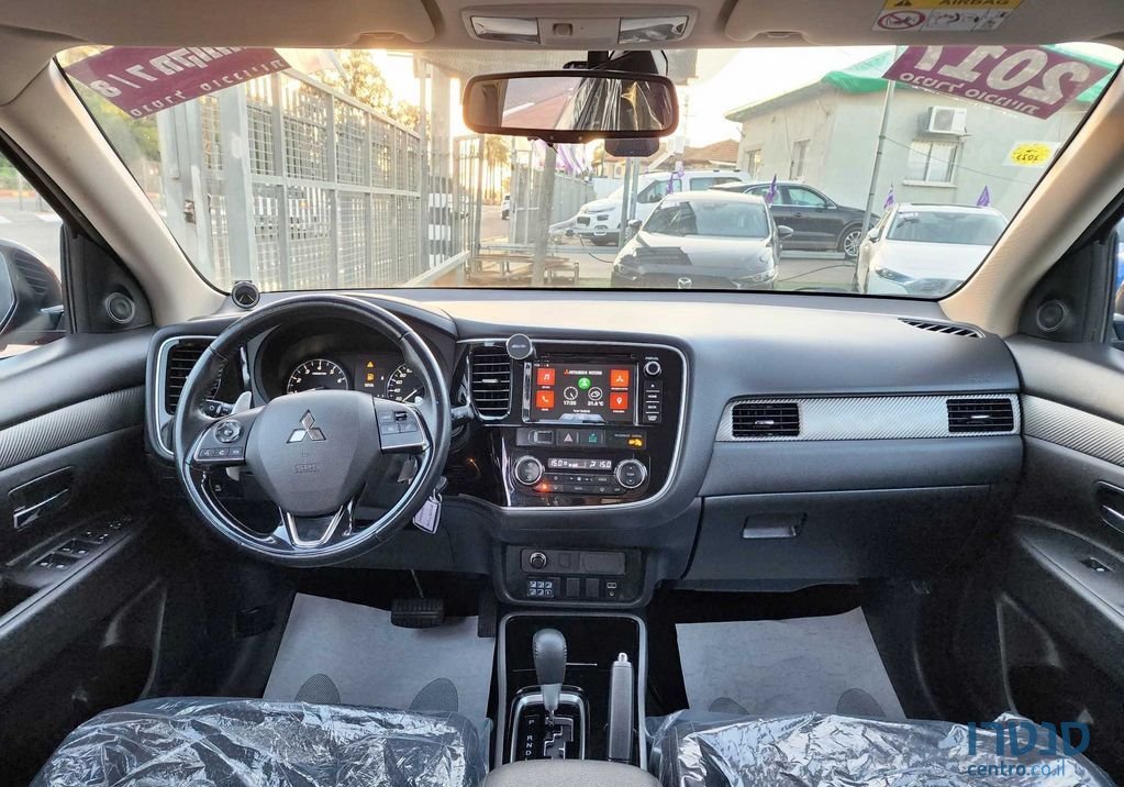 2017' Mitsubishi Outlander מיצובישי אאוטלנדר photo #6
