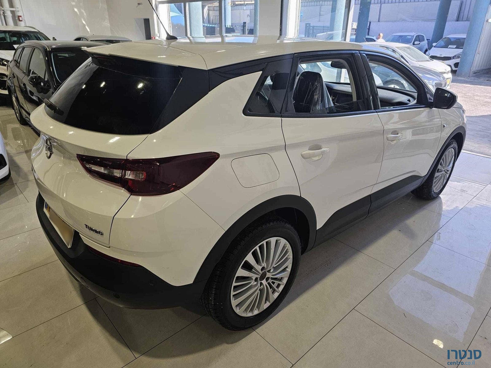 2020' Opel Grandland X photo #3