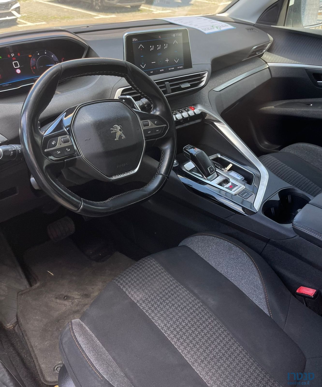 2019' Peugeot 3008 פיג'ו photo #4