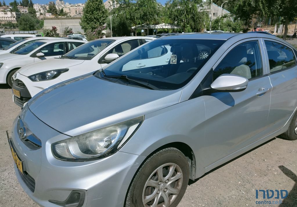 2014' Hyundai i25 יונדאי photo #1