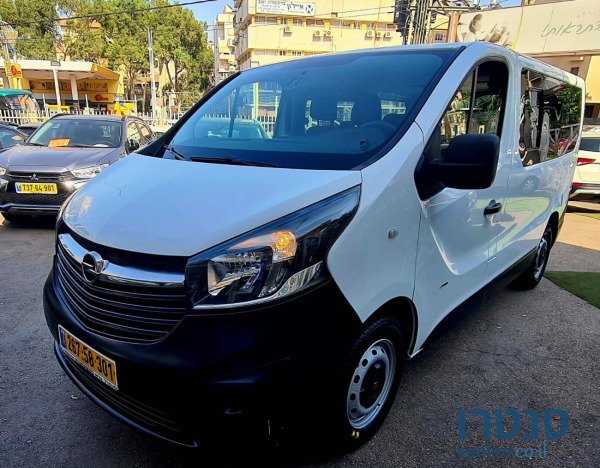 2018' Opel VIVARO photo #1