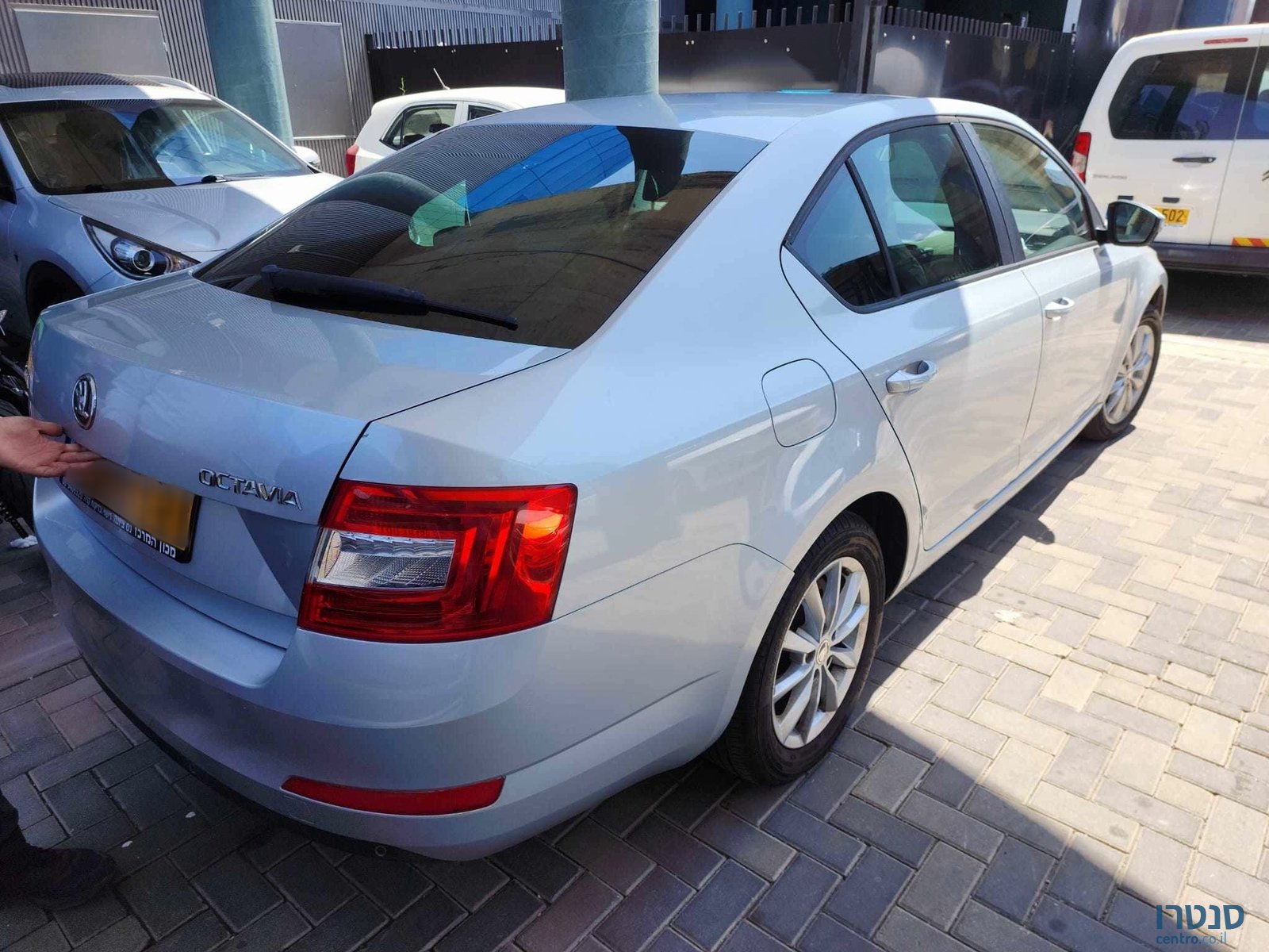 2015' Skoda Octavia photo #3