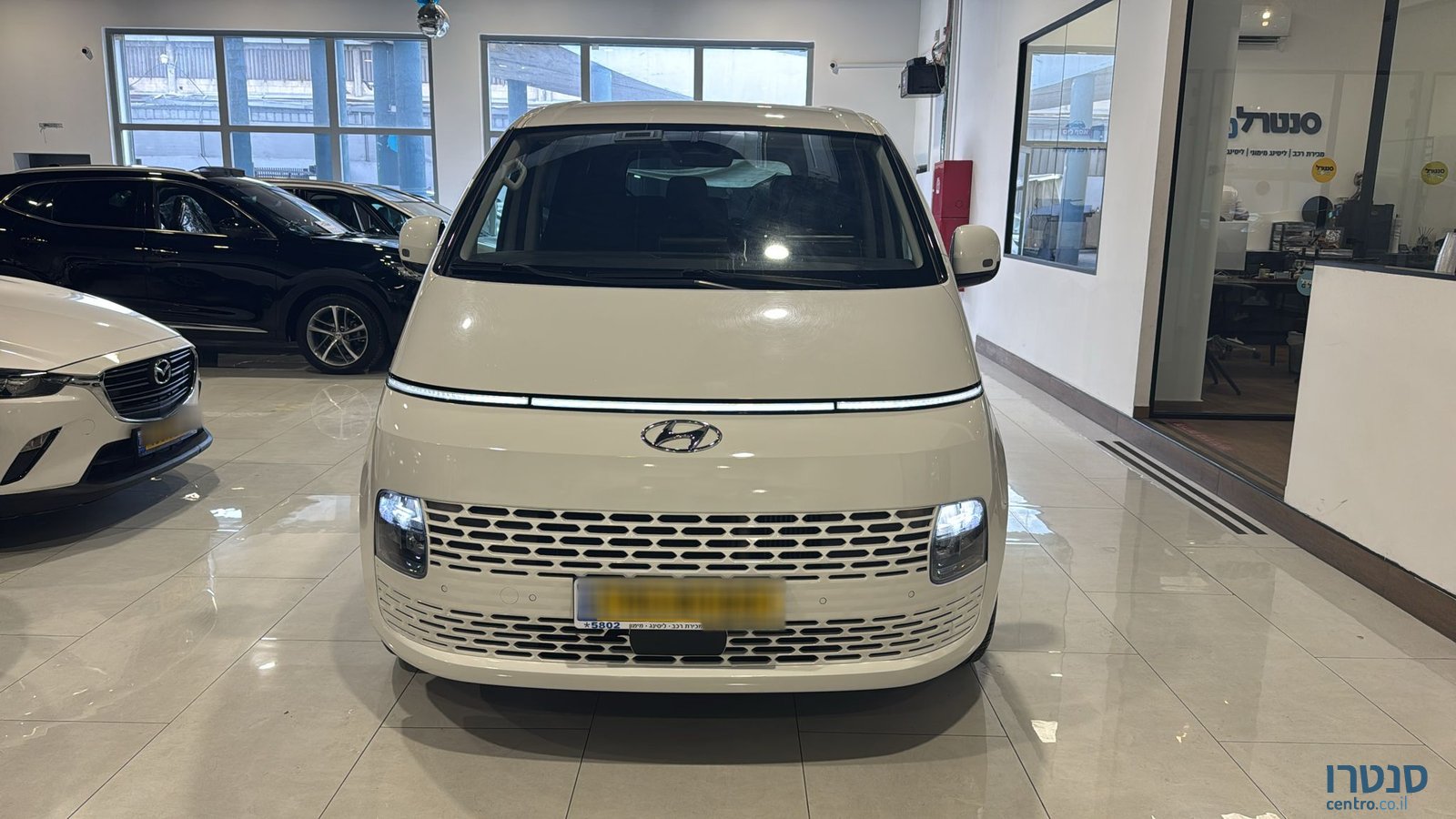 2022' Hyundai H-1 Starex photo #1