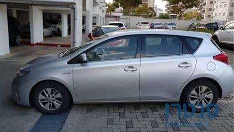 2013' Toyota Auris טויוטה אוריס photo #2