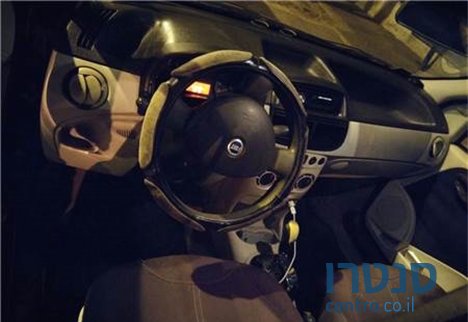 2004' Fiat Punto photo #3