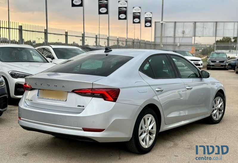 2021' Skoda Octavia סקודה אוקטביה photo #3