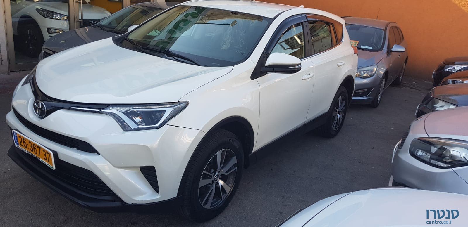 2016' Toyota RAV4 photo #1