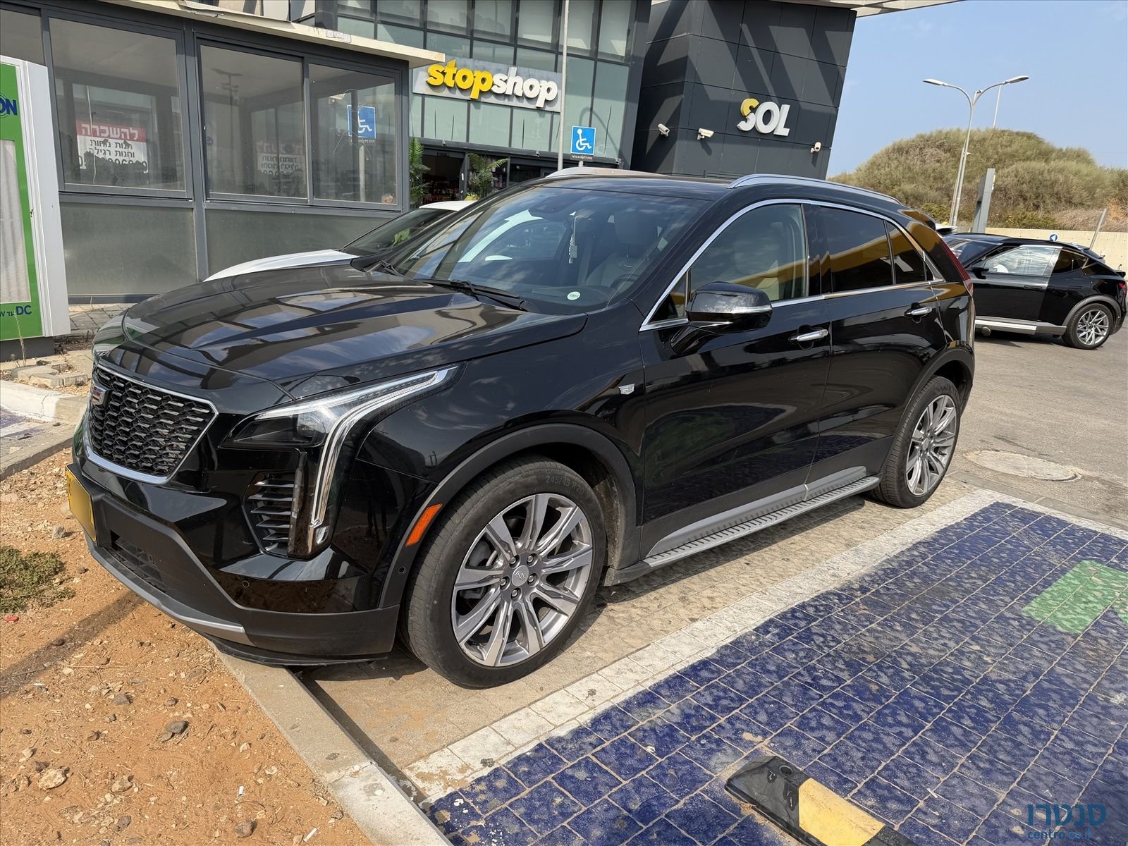 2022' Cadillac XT4 קאדילק photo #3