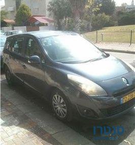 2011' Renault Grand Scenic Ex 2000 דגם ‏2 (05‎06) photo #3