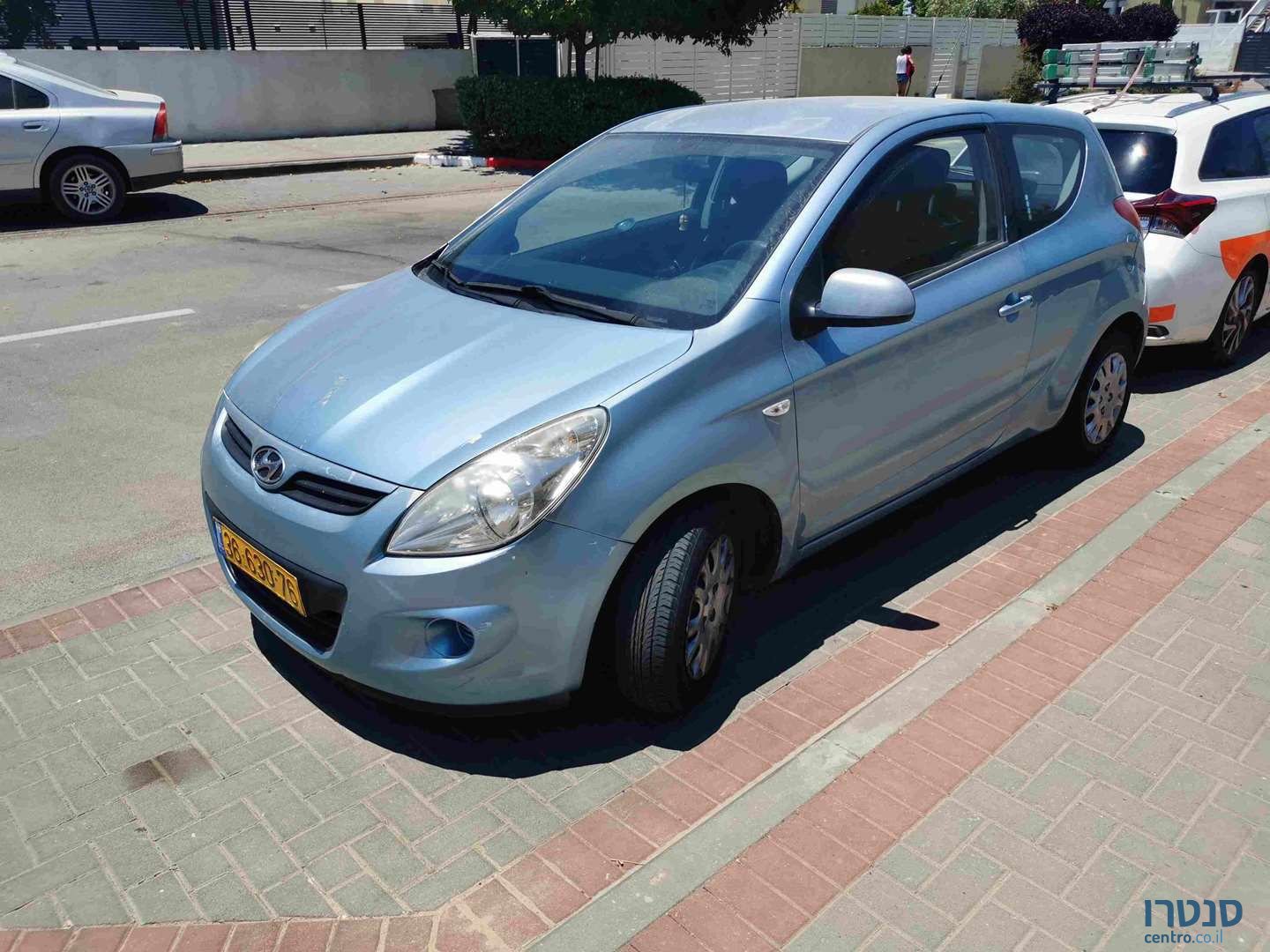 2011' Hyundai i20 יונדאי photo #2
