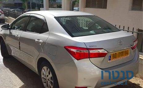 2015' Toyota Corolla טויוטה קורולה photo #3