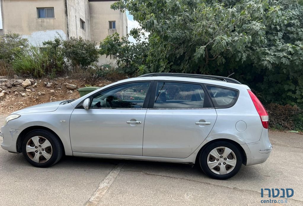 2010' Hyundai I30Cw יונדאי photo #1