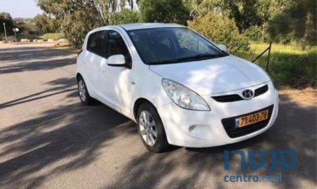 2012' Hyundai i20 יונדאי photo #4