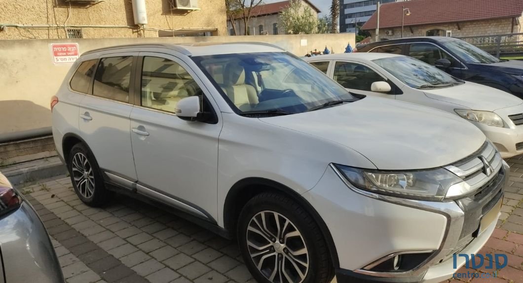 2017' Mitsubishi Outlander מיצובישי אאוטלנדר photo #3