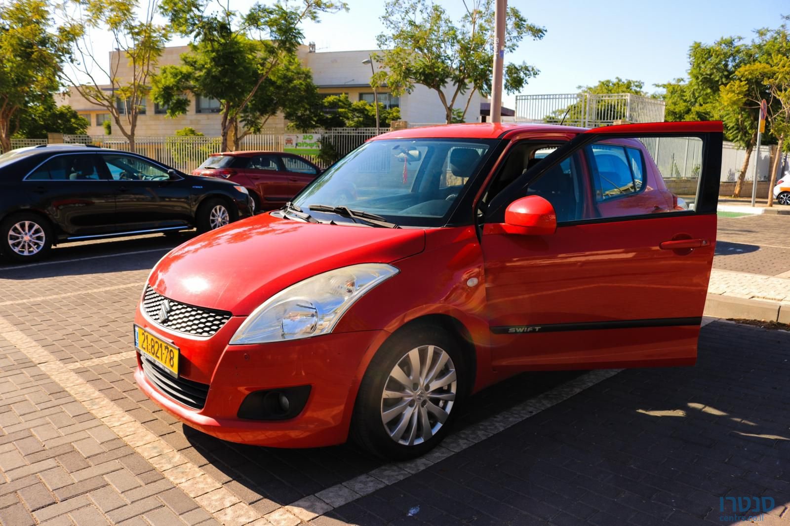 2011' Suzuki Swift סוזוקי סוויפט photo #4