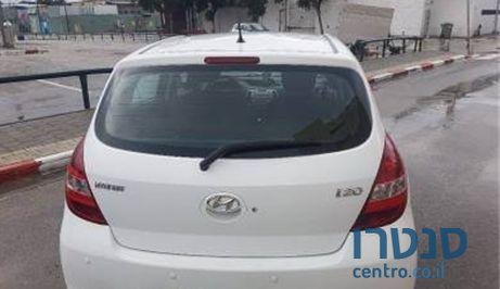 2011' Hyundai i20 יונדאי אינספייר photo #3