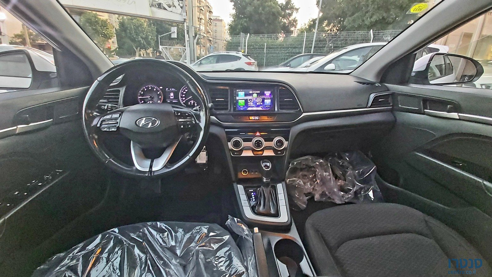 2019' Hyundai Elantra photo #3