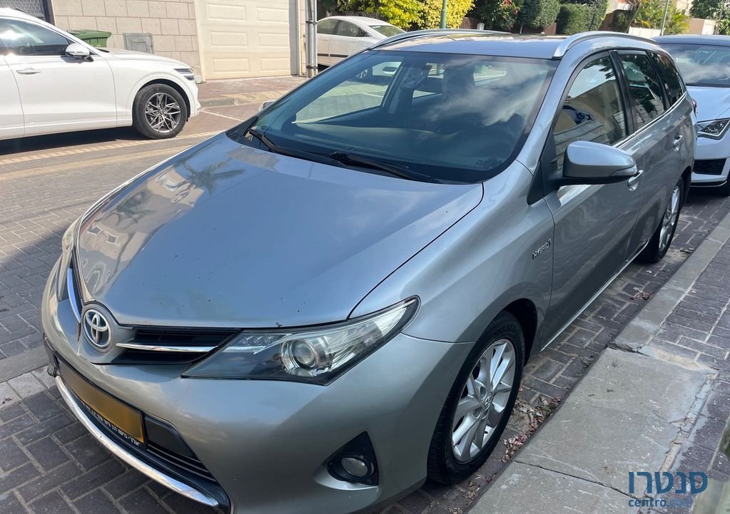 2014' Toyota Auris טויוטה אוריס photo #4