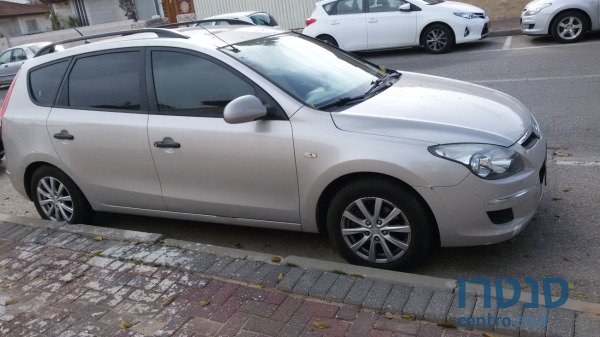 2009' Hyundai i30 photo #1