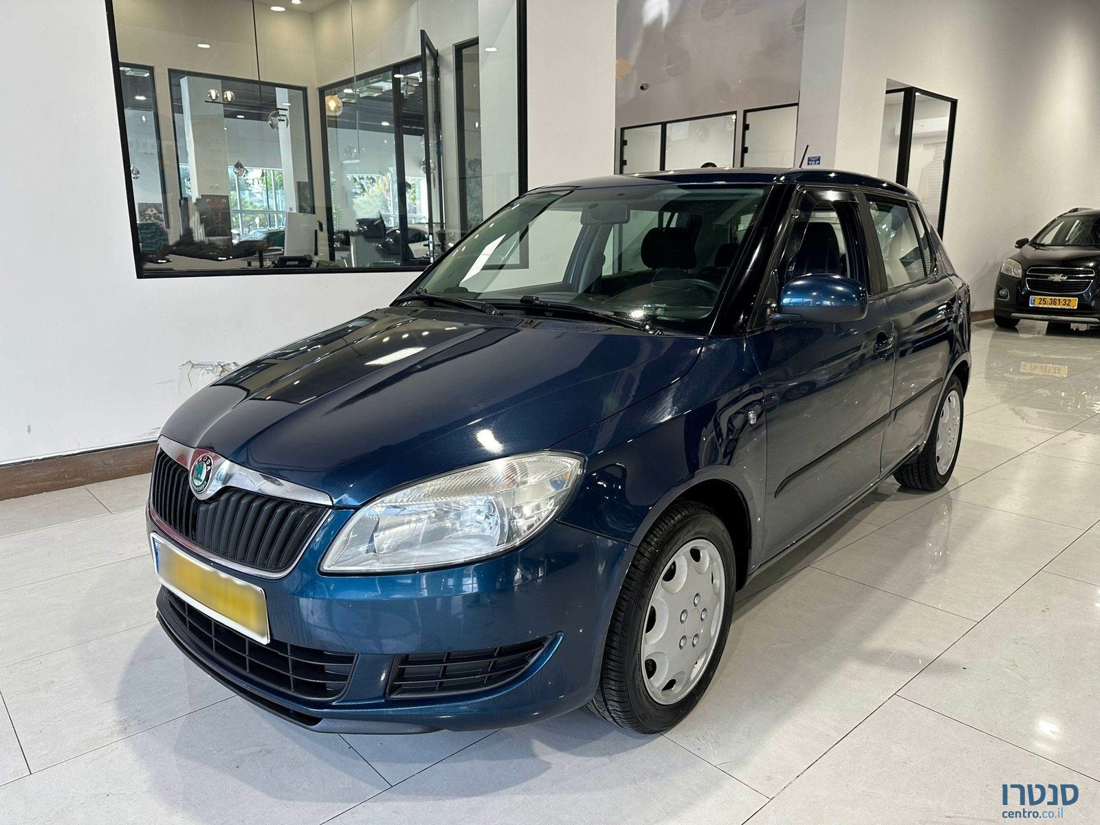 2012' Skoda Fabia photo #1