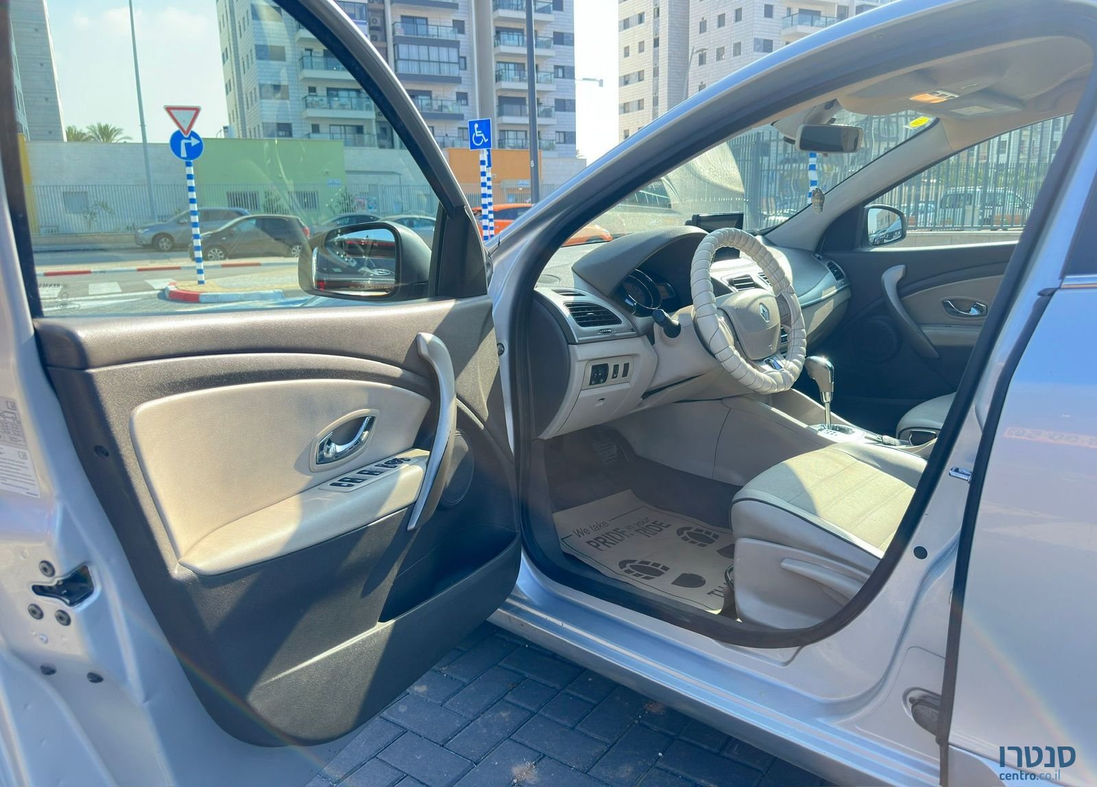 2016' Renault Fluence רנו פלואנס photo #1