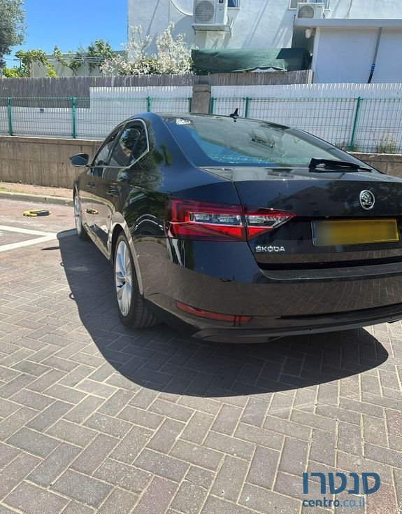 2017' Skoda Superb סקודה סופרב photo #6
