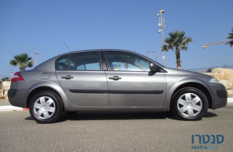 2006' Renault Megane photo #1