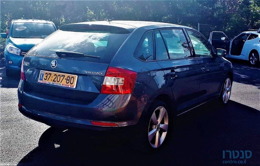 2017' Skoda Spaceback photo #3