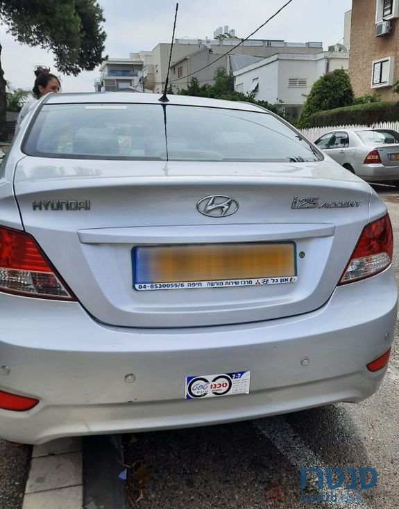 2012' Hyundai i25 יונדאי photo #3