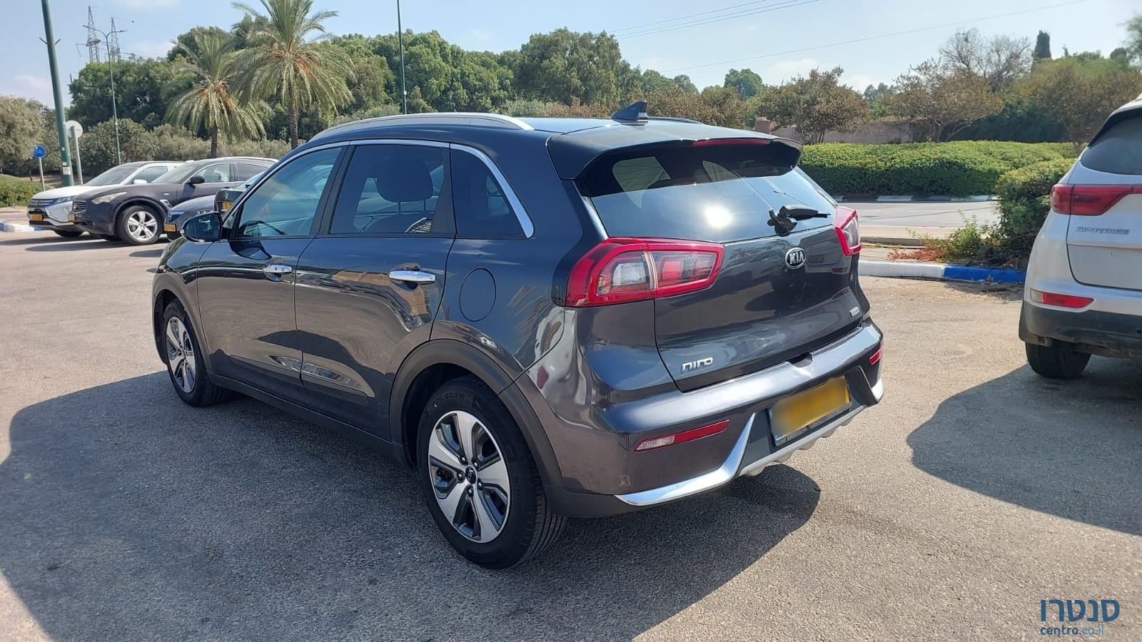 2018' Kia Niro photo #2